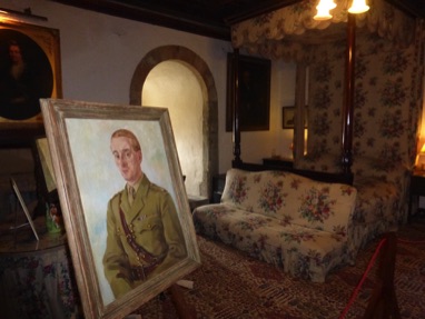 Duart Castle bedroom
